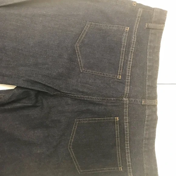 Van-Heusen - Picture 4 of 4